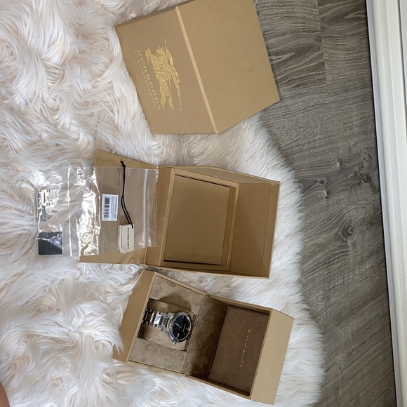 Burberry men’s watch - Picture 3 of 4